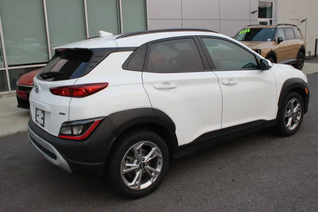 Used 2023 White Hyundai SEL image 26