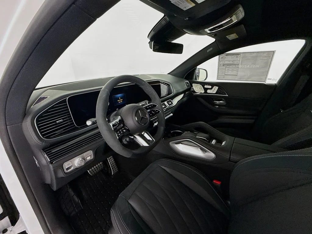 New 2026 MANUFAKTUR Moonlight White Metallic Mercedes-Benz GLE 53 AMG® image 4