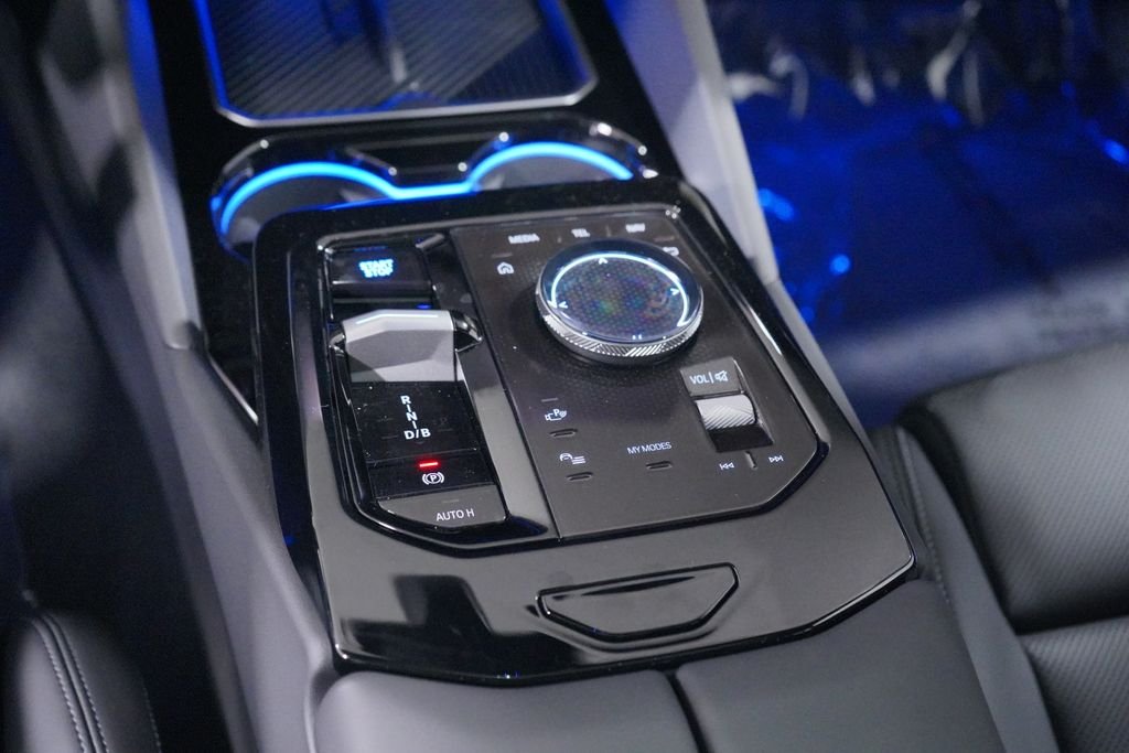 New 2027 Black Sapphire Metallic BMW eDrive40 image 11