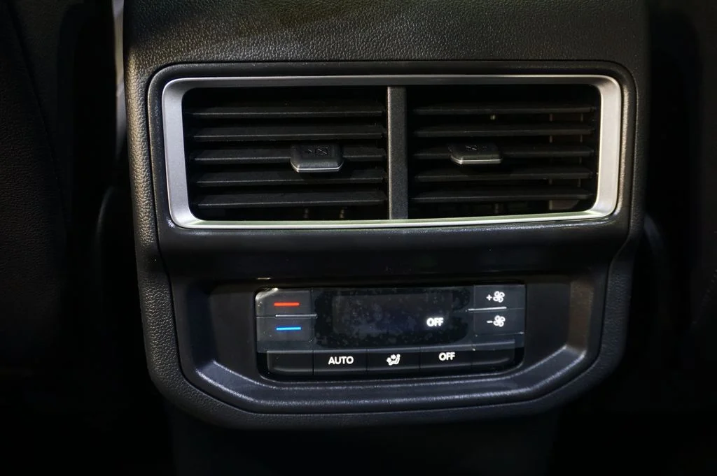 New 2026 Pure Gray Volkswagen 2.0T SE w/Technology image 30