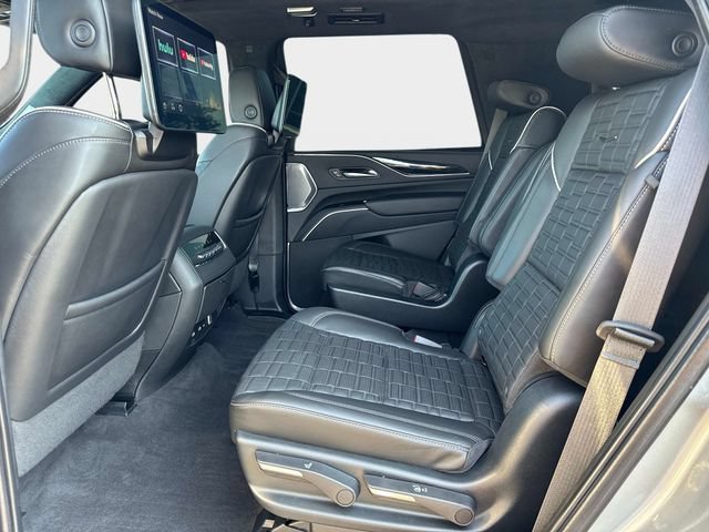 2023 Cadillac Escalade V-Series - Photo 13