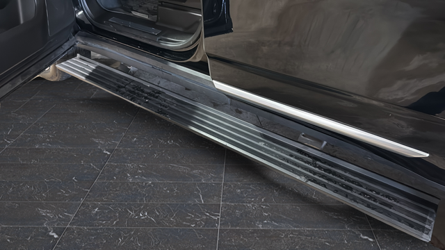 Used 2024 Onyx Black GMC Denali image 49