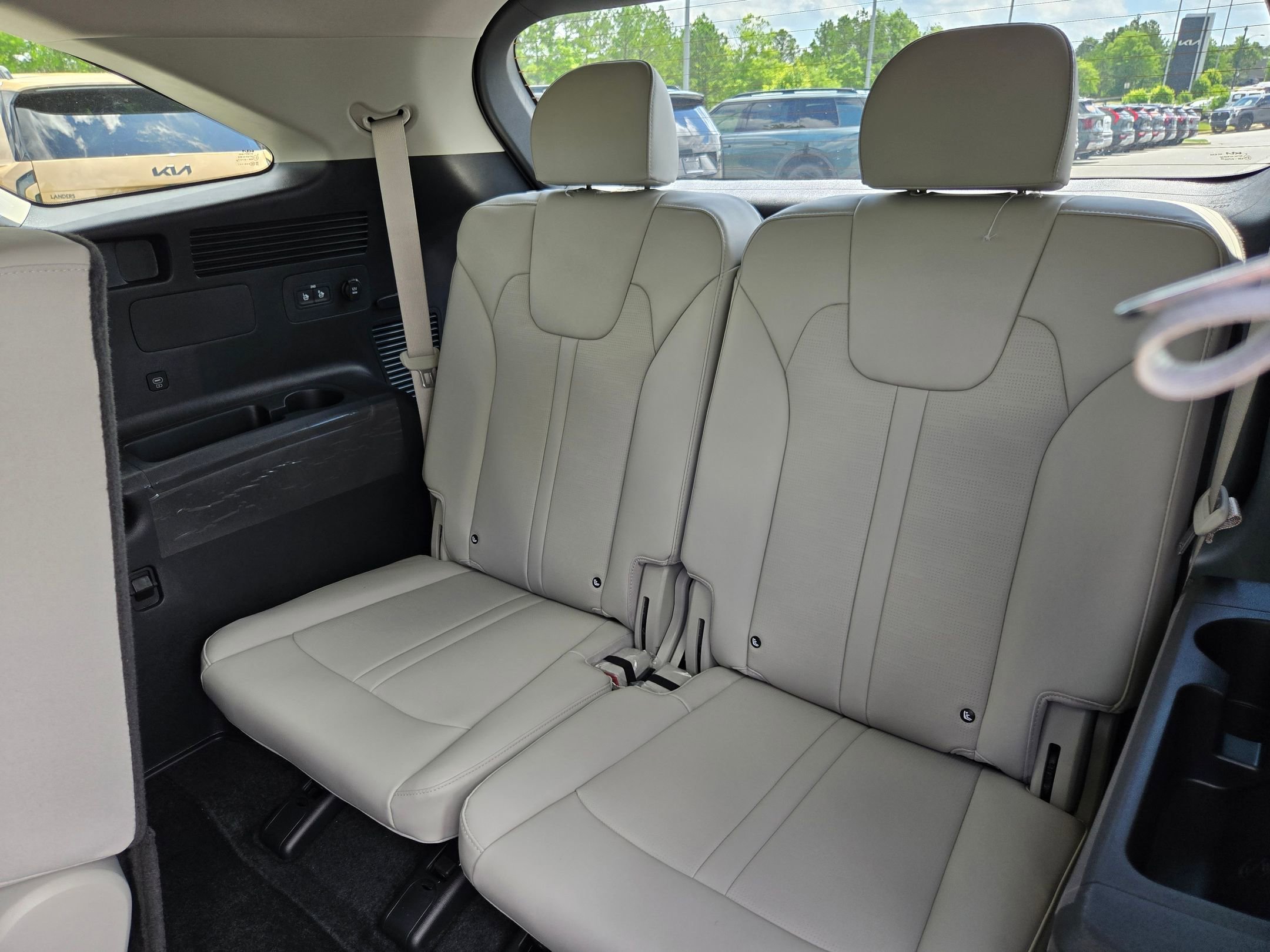 New 2026 Volcanic Sand Kia EX image 36