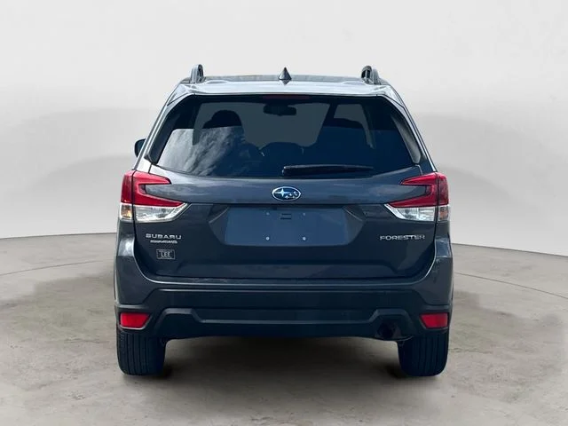 Used 2022 Gray Metallic Subaru Premium image 4