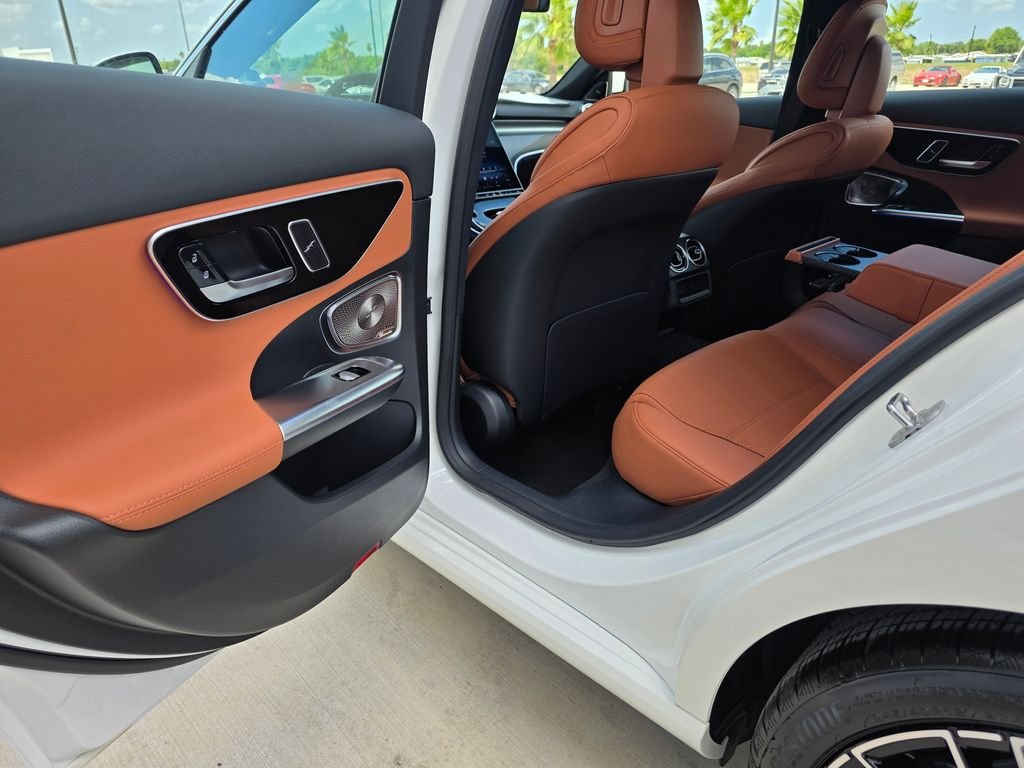 New 2026 Polar White Mercedes-Benz C 300 image 13