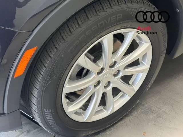 Used 2023 Gray Cadillac Luxury image 5