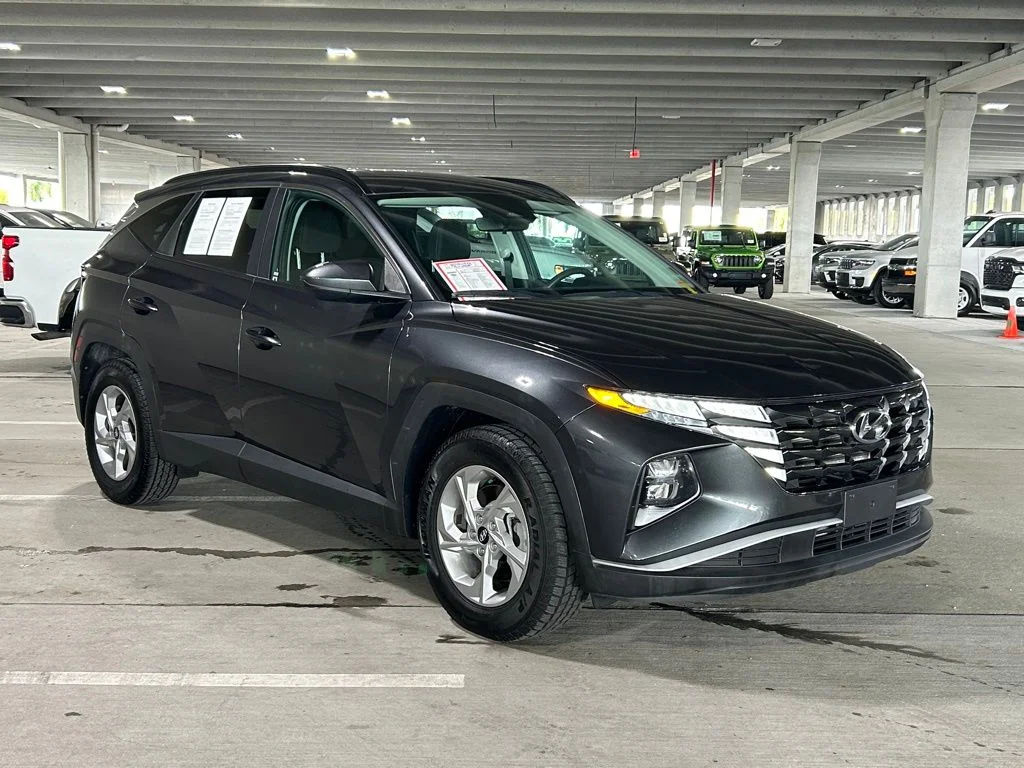 Used 2024 Dark Gray Metallic Hyundai SEL image 7