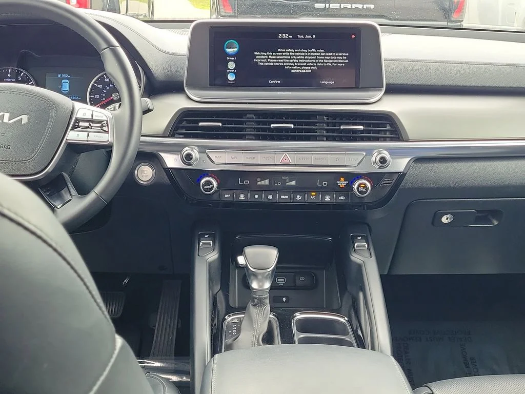 Certified Used 2022 Gray Kia S image 25