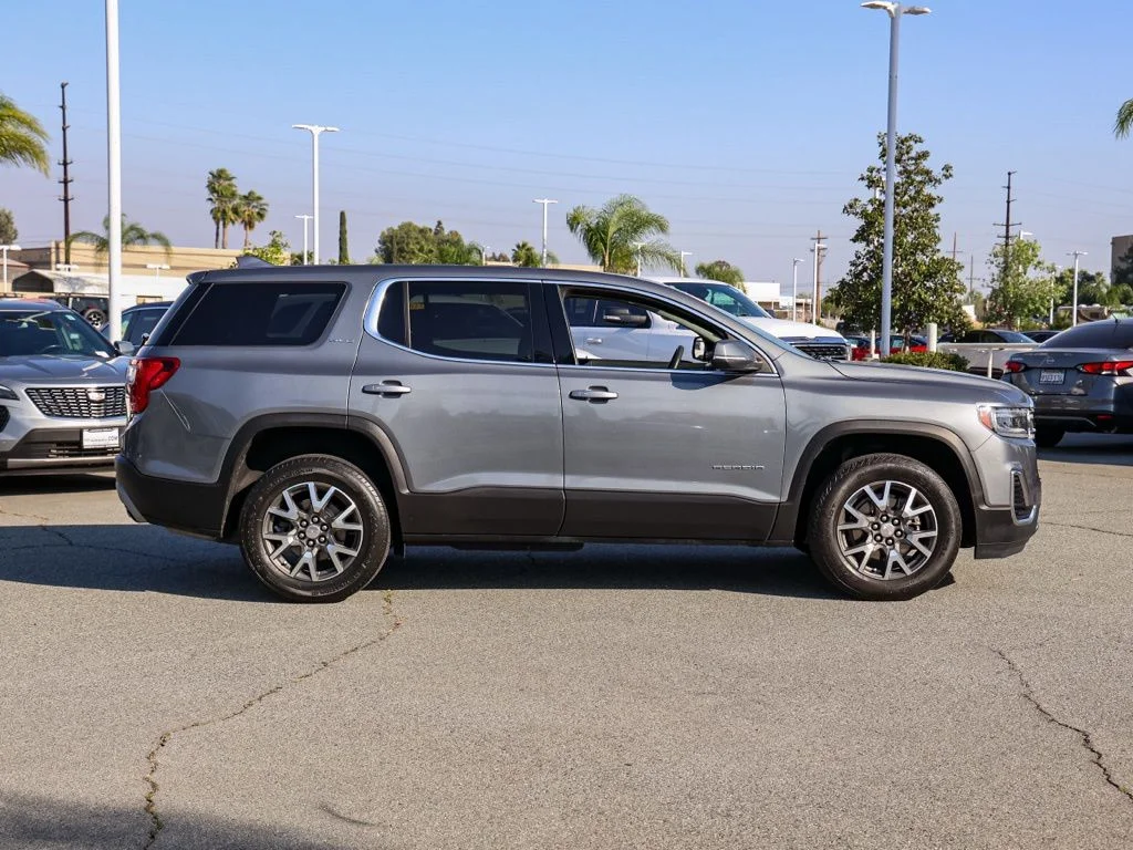 Used 2022 Gray GMC SLE image 3