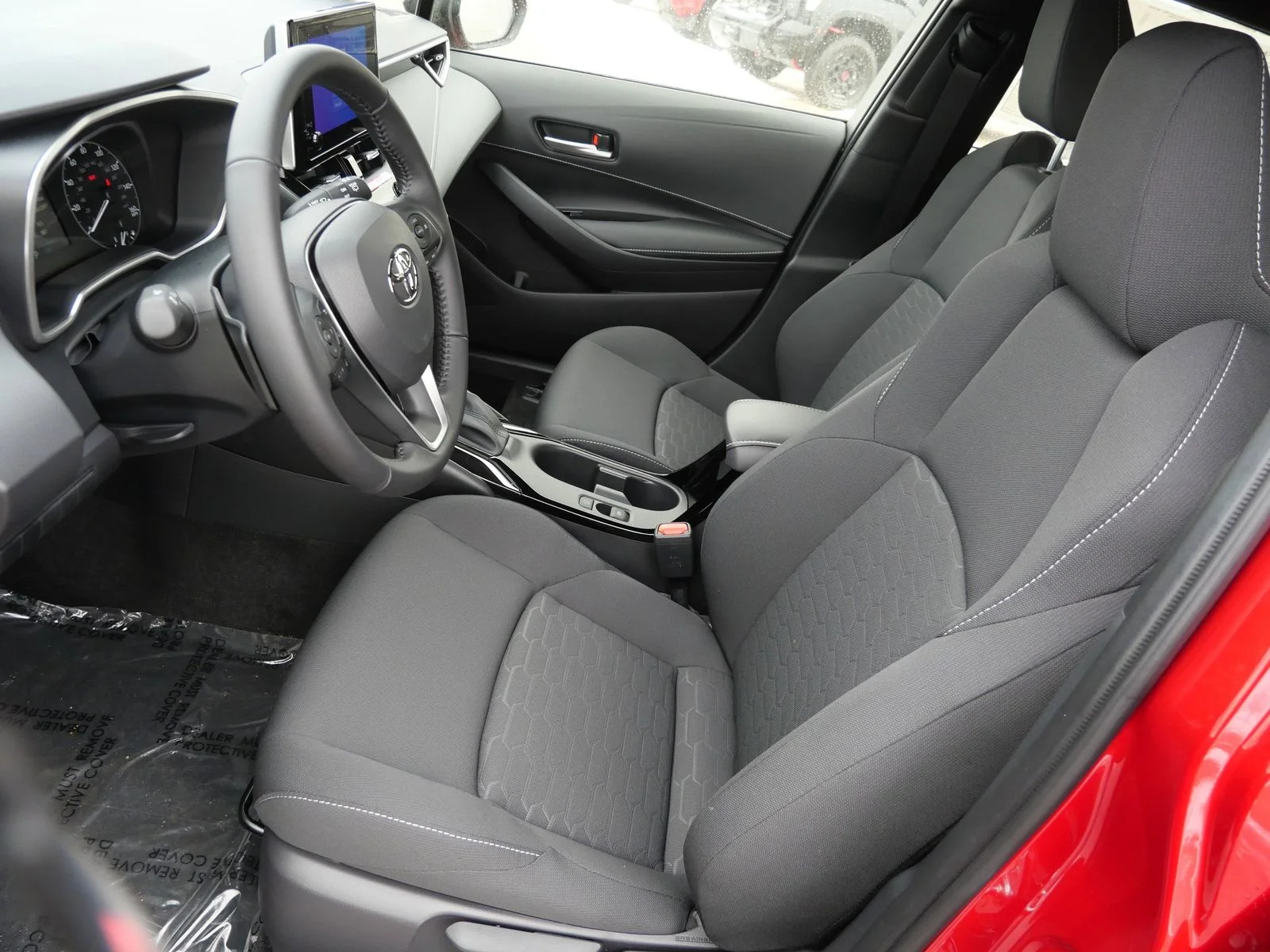 2026 Toyota Corolla Hatchback SE - Photo 10