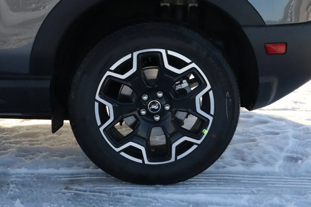 New 2025 Carbonized Gray Metallic Ford Outer Banks® image 45