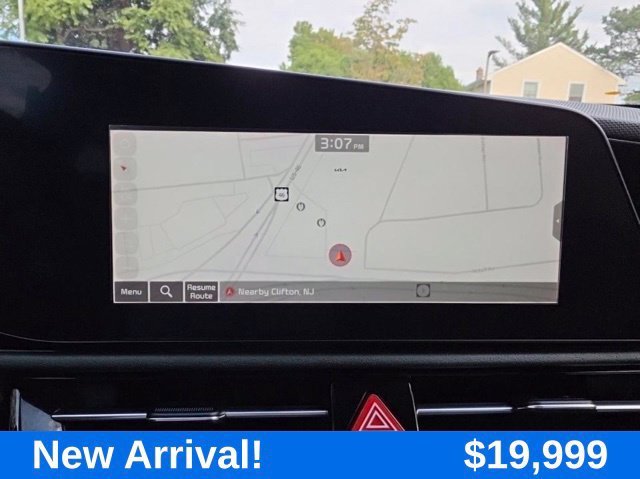 Used 2023  Kia Wind image 17