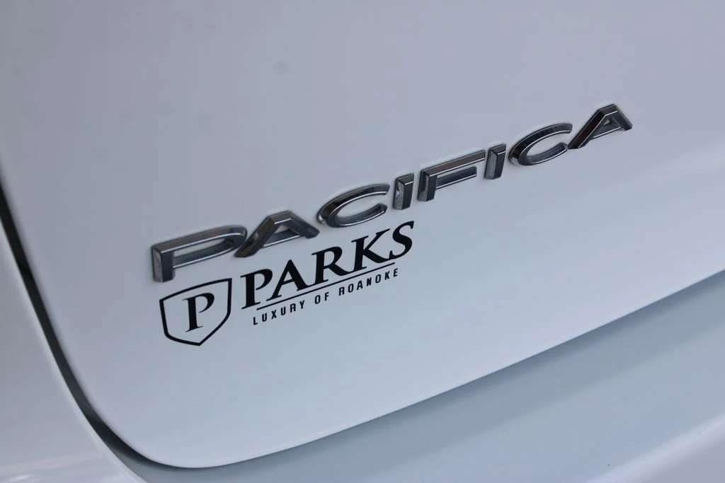 Used 2023 Bright White Clearcoat Chrysler Touring L image 36