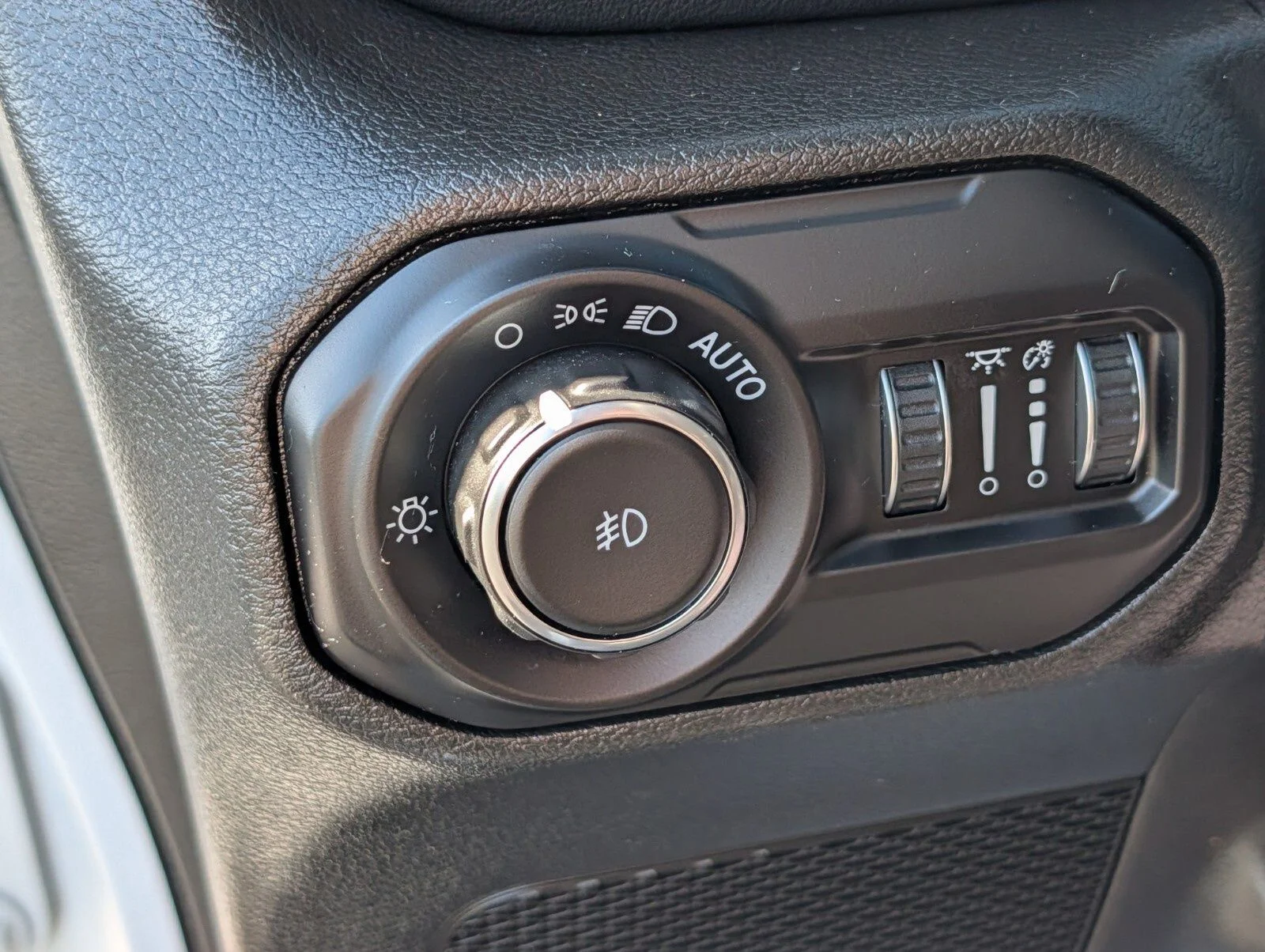 2022 Jeep Wrangler Unlimited Sahara - Photo 12