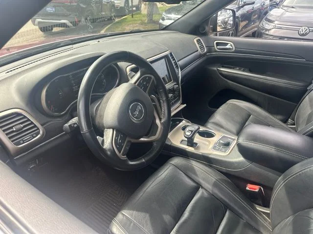 Used 2015 Red Jeep Limited image 11