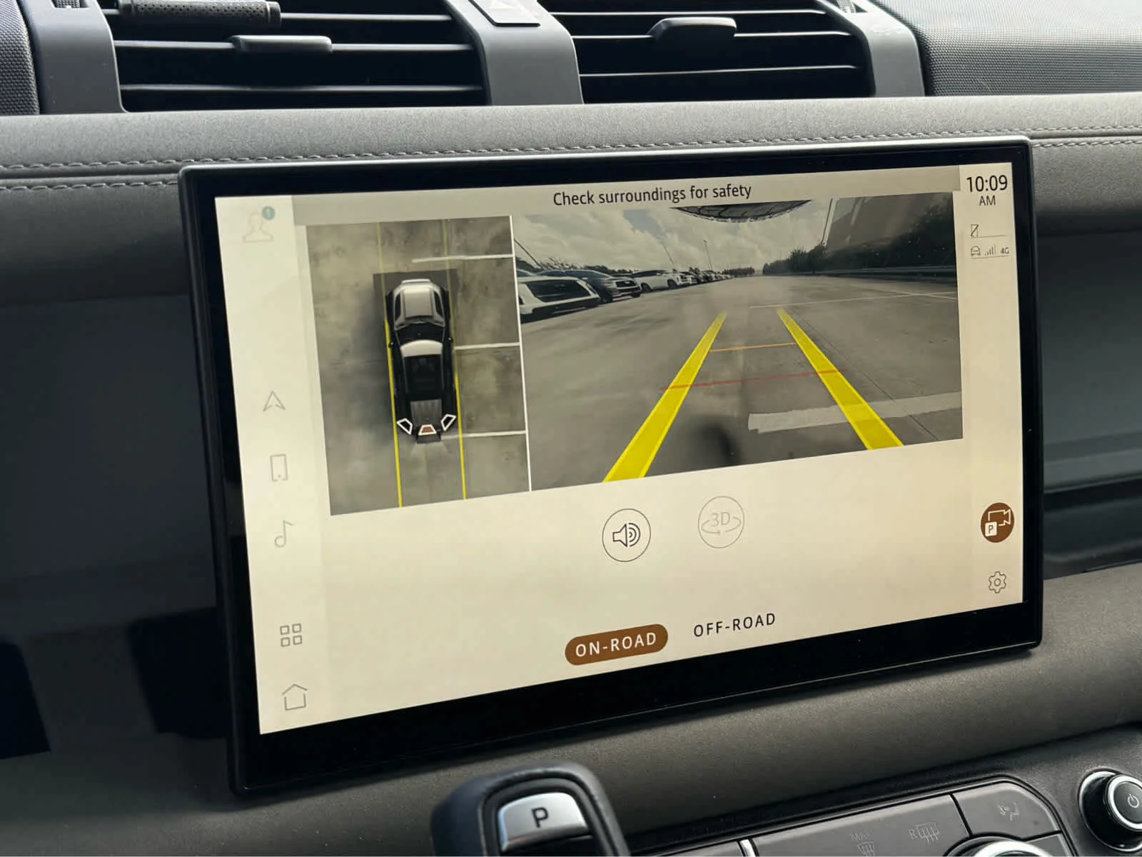 Used 2023 WHT Land Rover S image 14