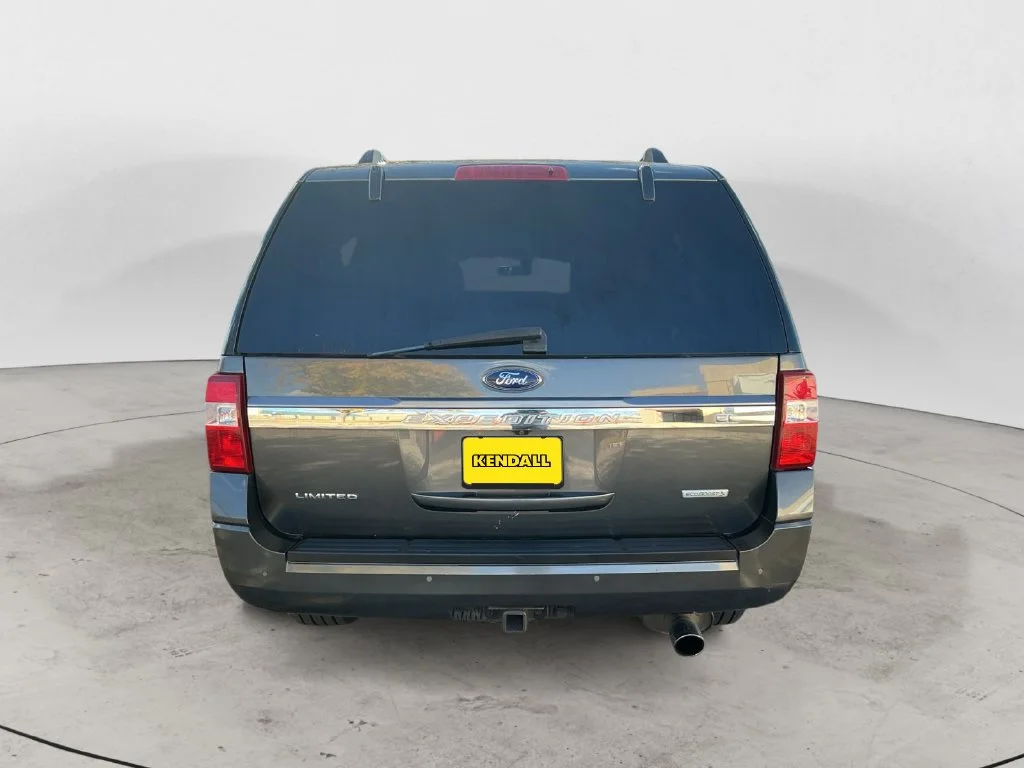 Used 2017 Gray Ford Limited image 10