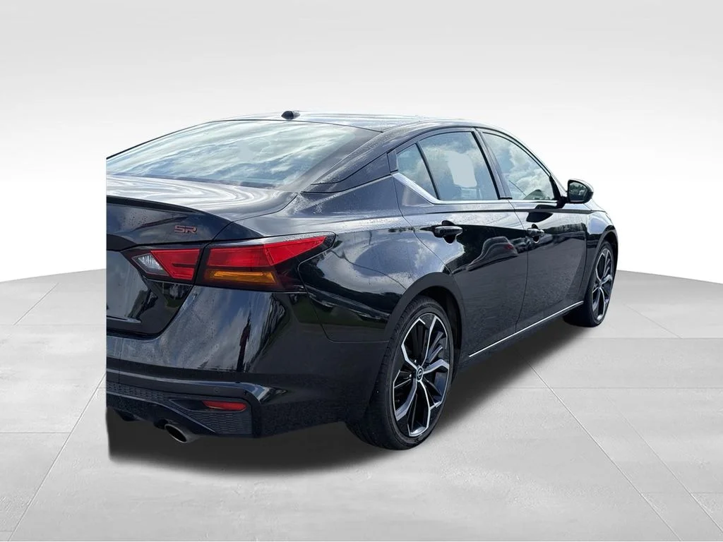 Used 2024 Black Nissan 2.5 SR image 26