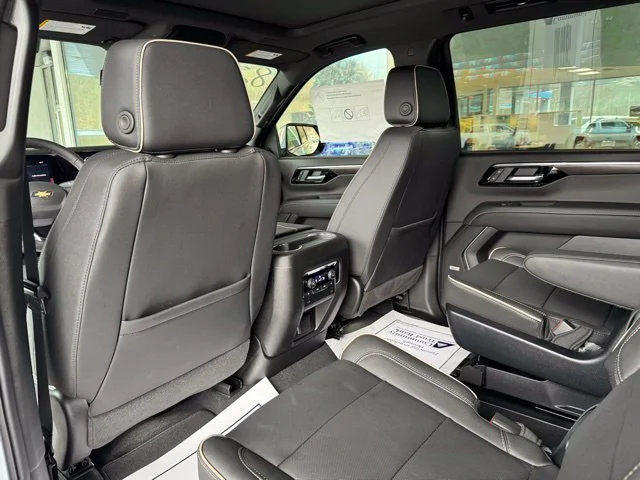 2026 Chevrolet Suburban Premier - Photo 16