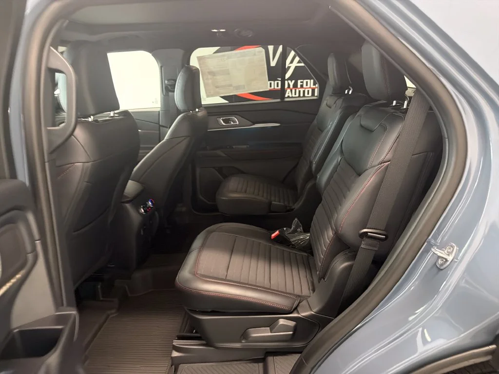 New 2027 Vapor Blue Metallic Ford ST-Line image 14
