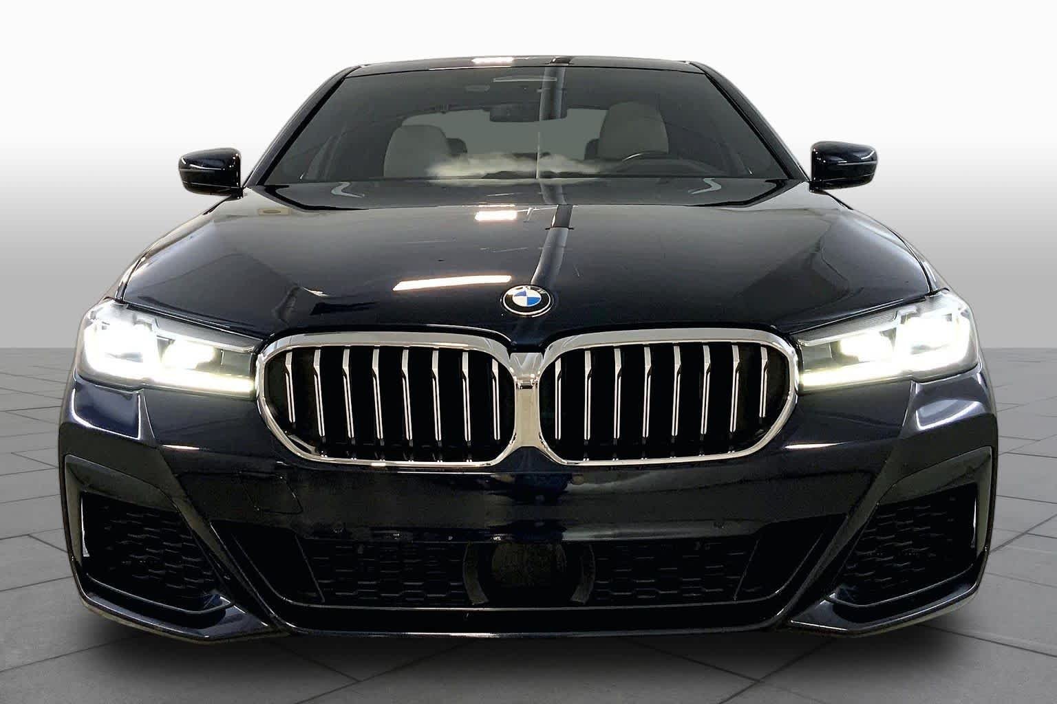 Certified Used 2023 Carbon Black Metallic BMW 540i xDrive image 3