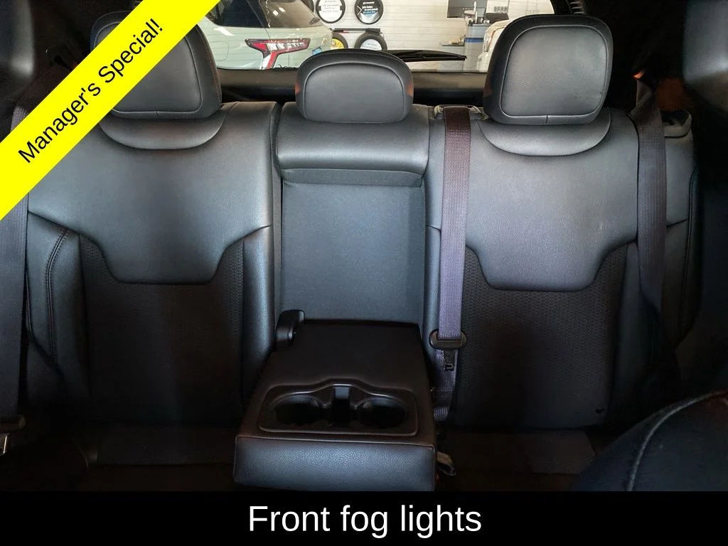 Used 2025 White Jeep Trailhawk image 13