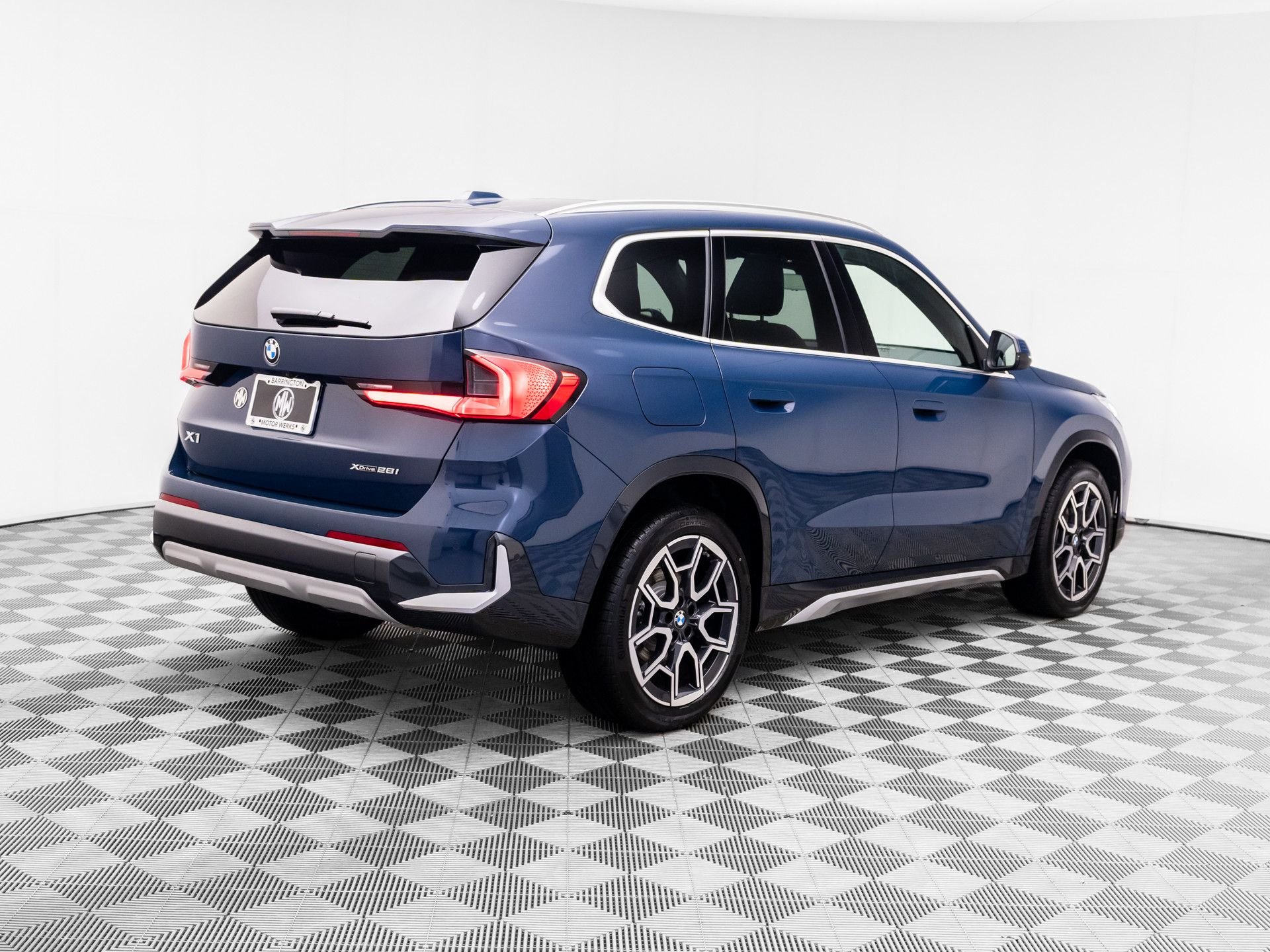 New 2026 Night Dusk Blue Metallic BMW xDrive28i image 6