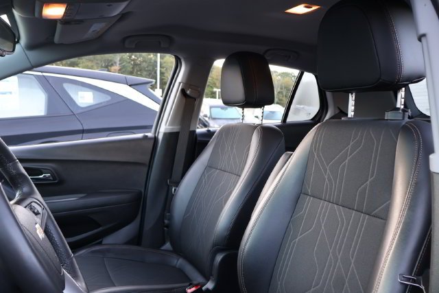Used 2020 Pacific Blue Metallic Chevrolet LT image 6