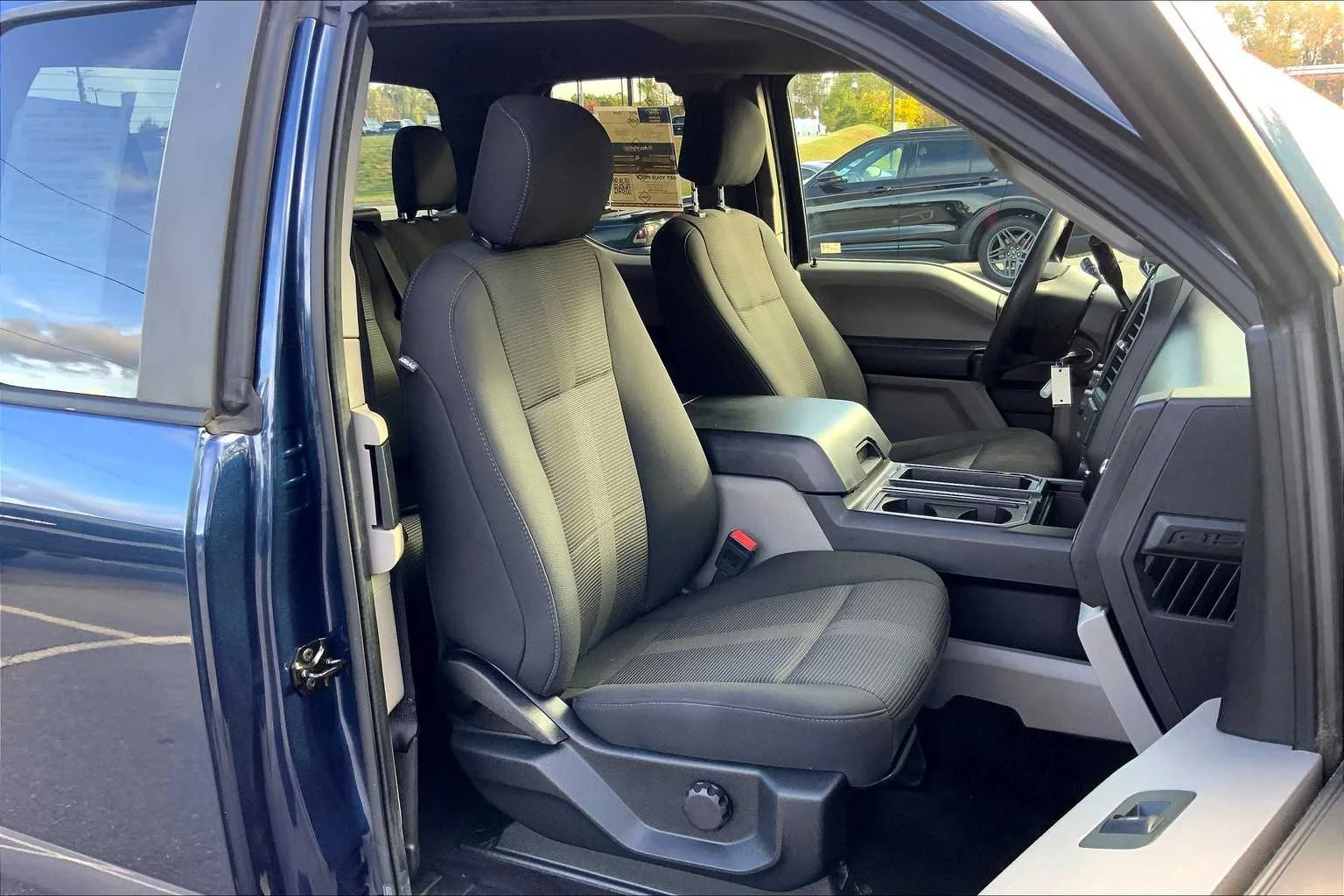 Used 2018 Blue Jeans Metallic Ford XL image 8