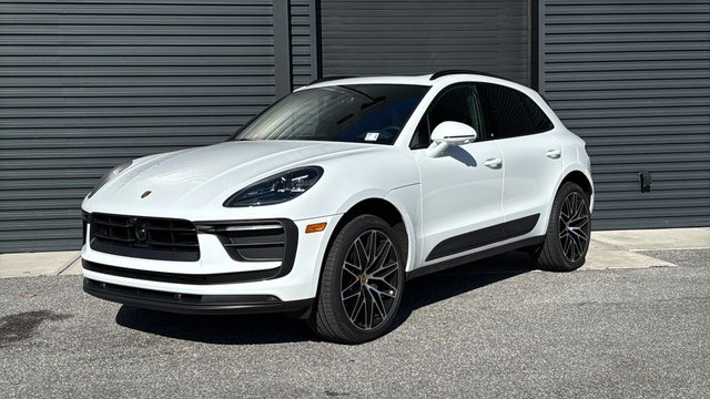 2026 Porsche Macan 