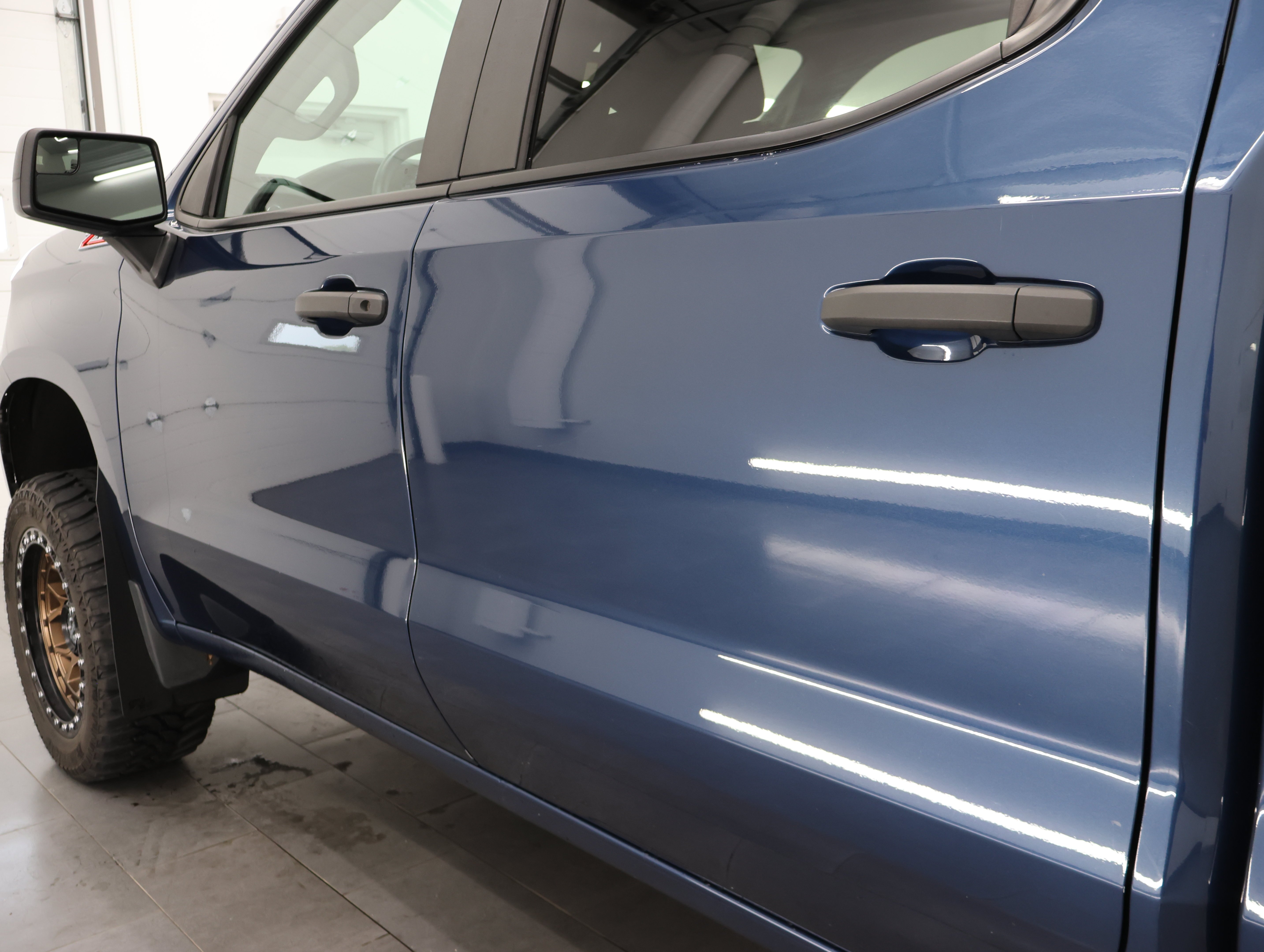 Used 2019 BLUE Chevrolet 4x4 Crew Cab Custom Trail Boss: CREW-LONG-CUSTOM-TRAIL BOSS-BACKUP CAM-Z71 image 30