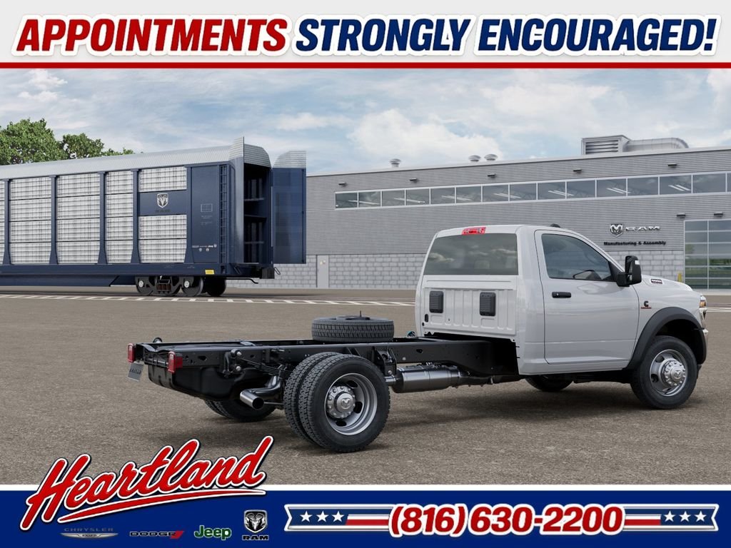 New 2026 Bright White Clear-Coat Exterior Paint RAM Tradesman image 4