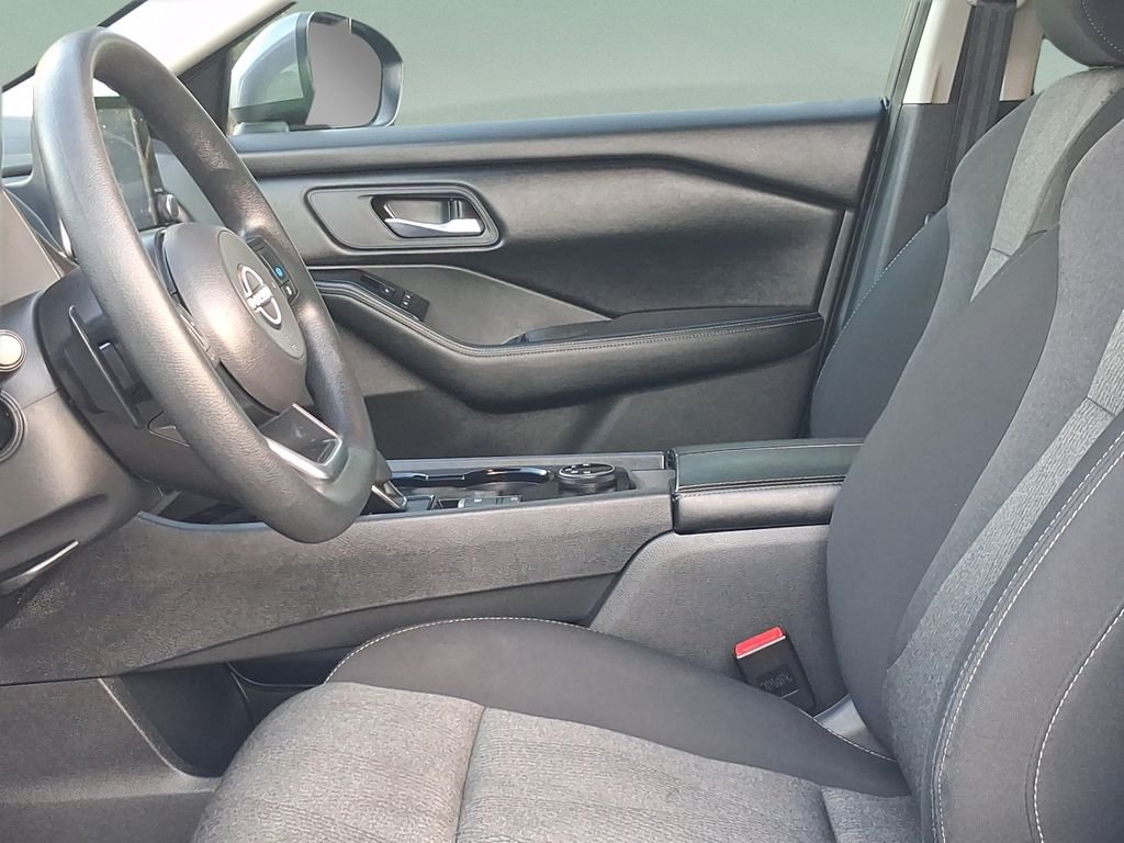 Used 2024 Gray Nissan SV image 19