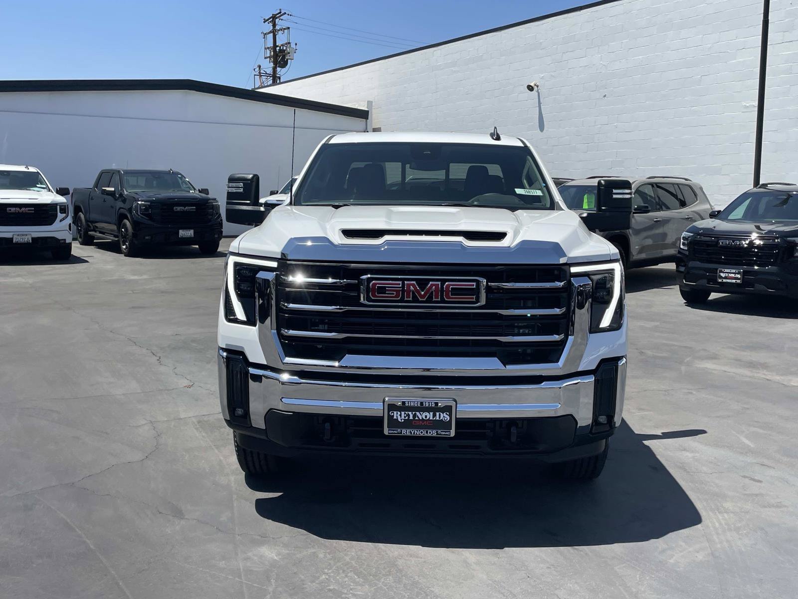 2026 GMC Sierra 2500HD SLE - Photo 2