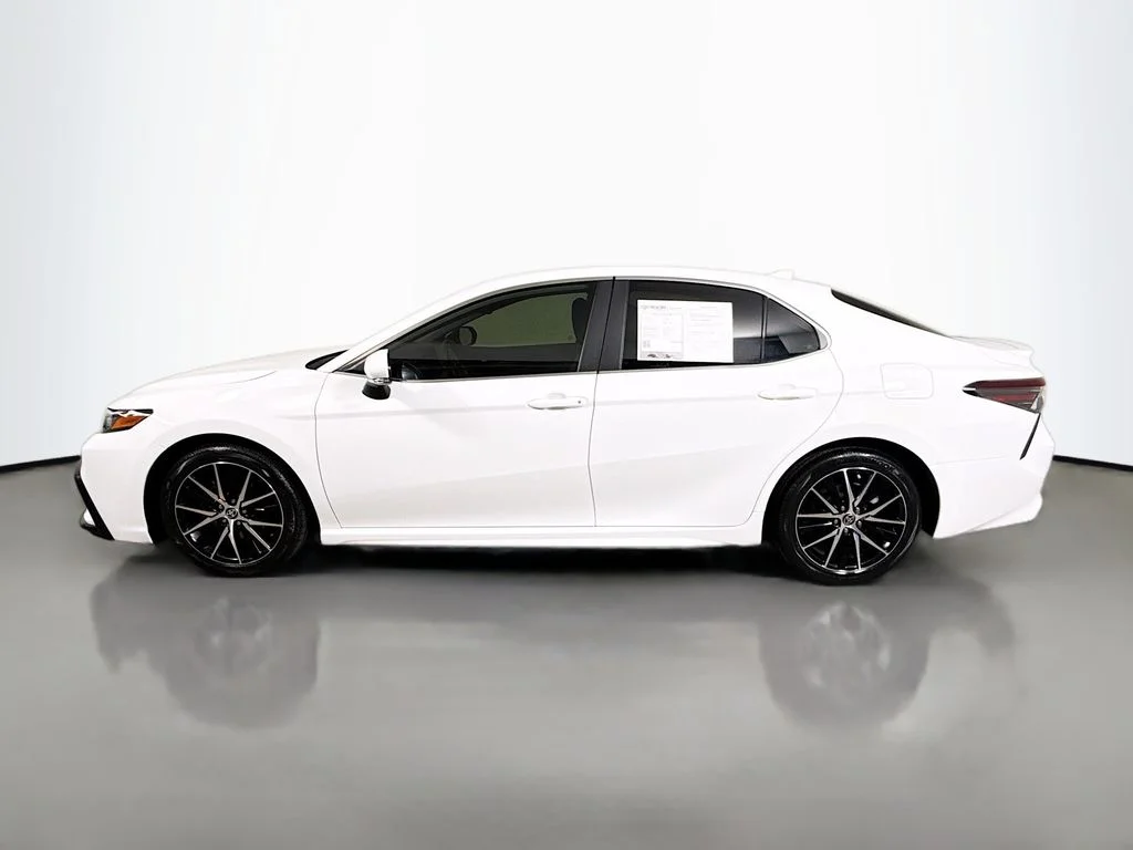 Certified Used 2023 Ice Cap Toyota SE image 4