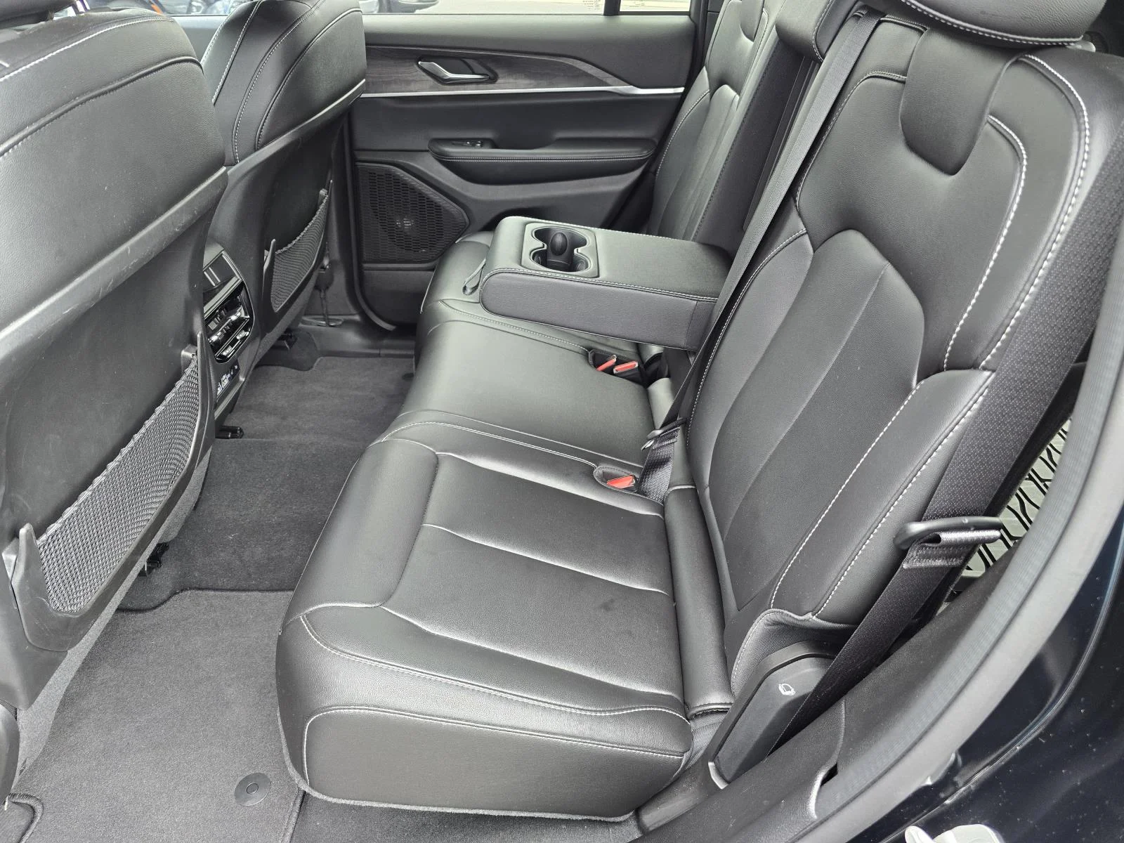Used 2024 Black Jeep Limited 4x4 image 10