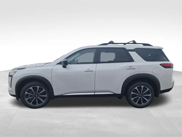 New 2026 Everest White Pearl TriCoat Nissan Platinum image 3