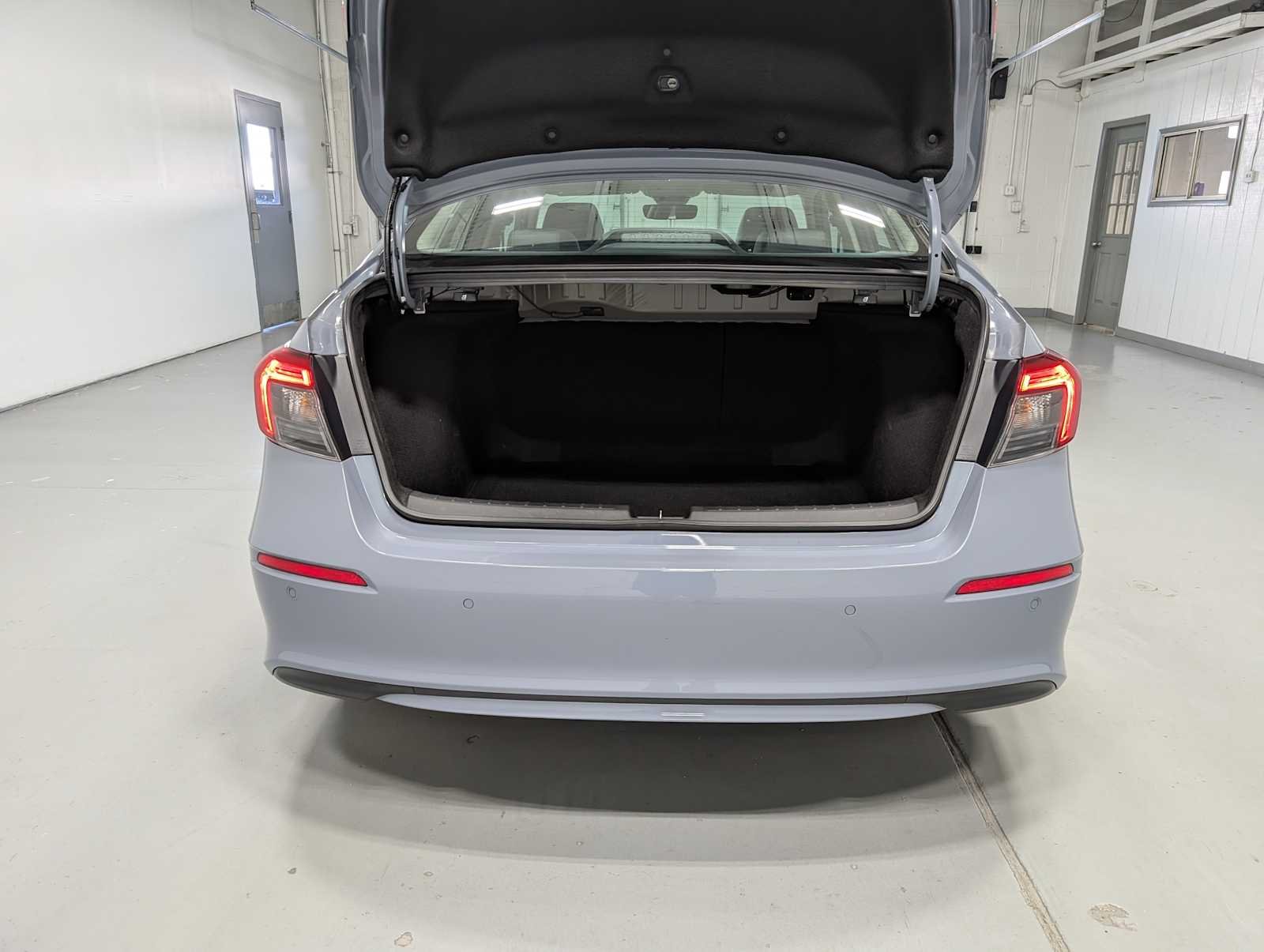 Used 2024 Sonic Gray Pearl Honda Touring image 38