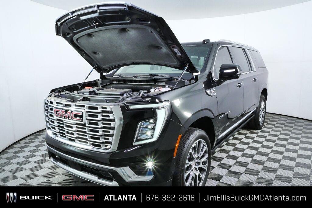 2026 GMC Yukon XL Denali - Photo 4