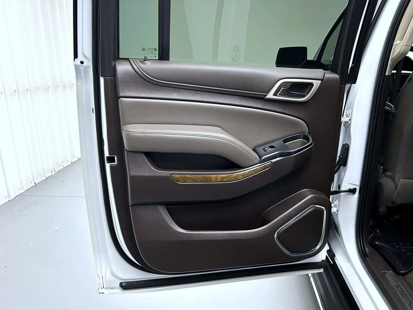 Used 2019 White GMC Denali image 21