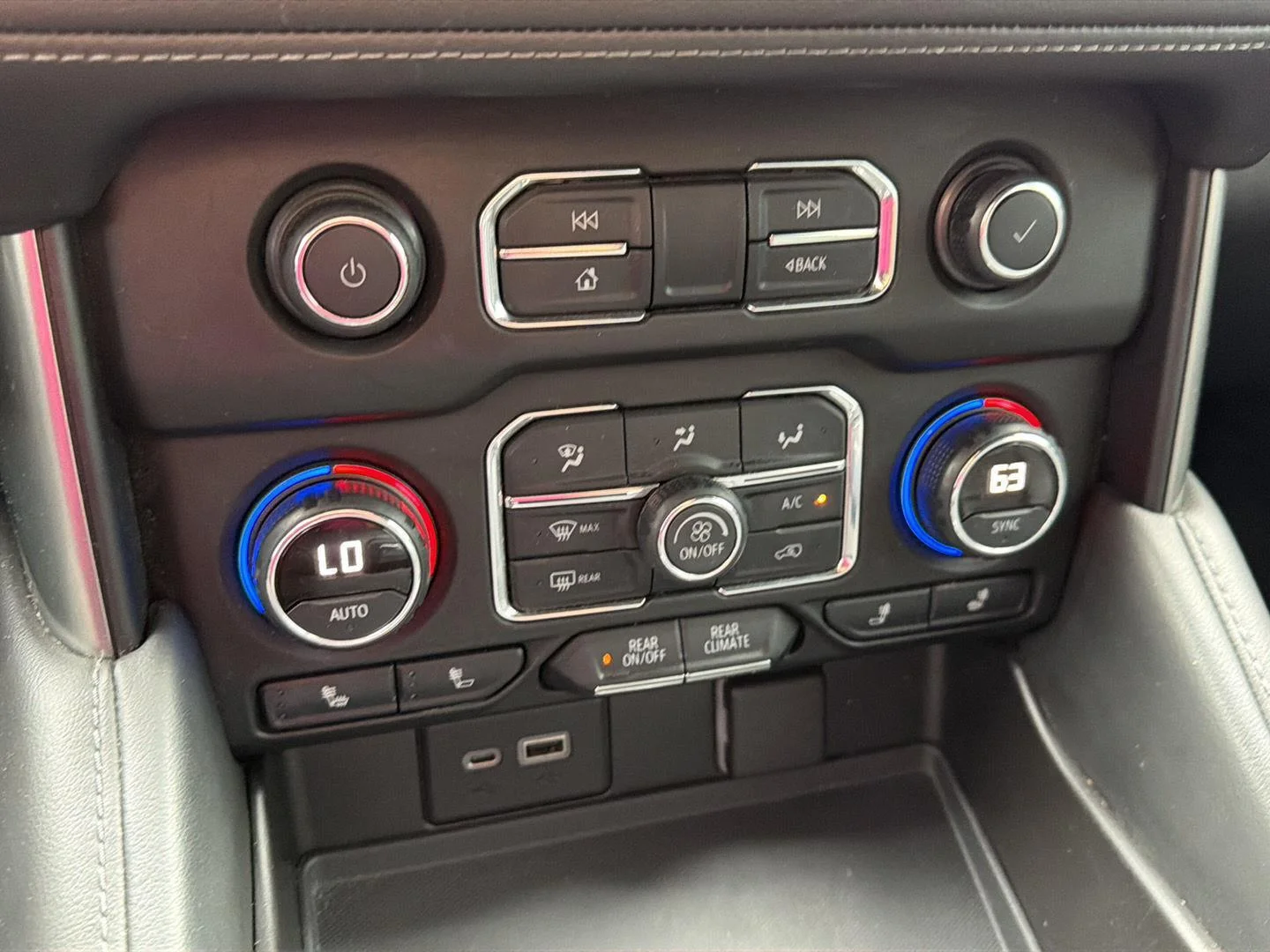 Used 2021 Summit White Chevrolet LT image 33