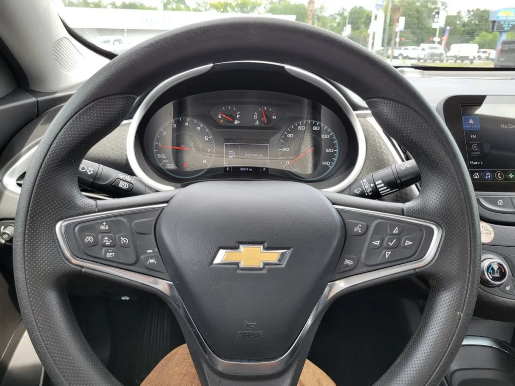 Used 2024 Summit White Chevrolet 1LT image 29