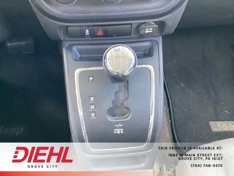 Used 2014 Gray Jeep Sport image 21