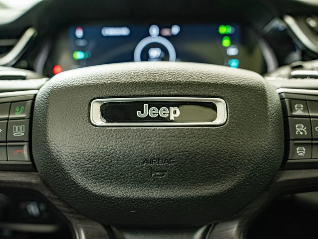 Used 2022 Diamond Black Crystal Pearlcoat Jeep 4xe image 23