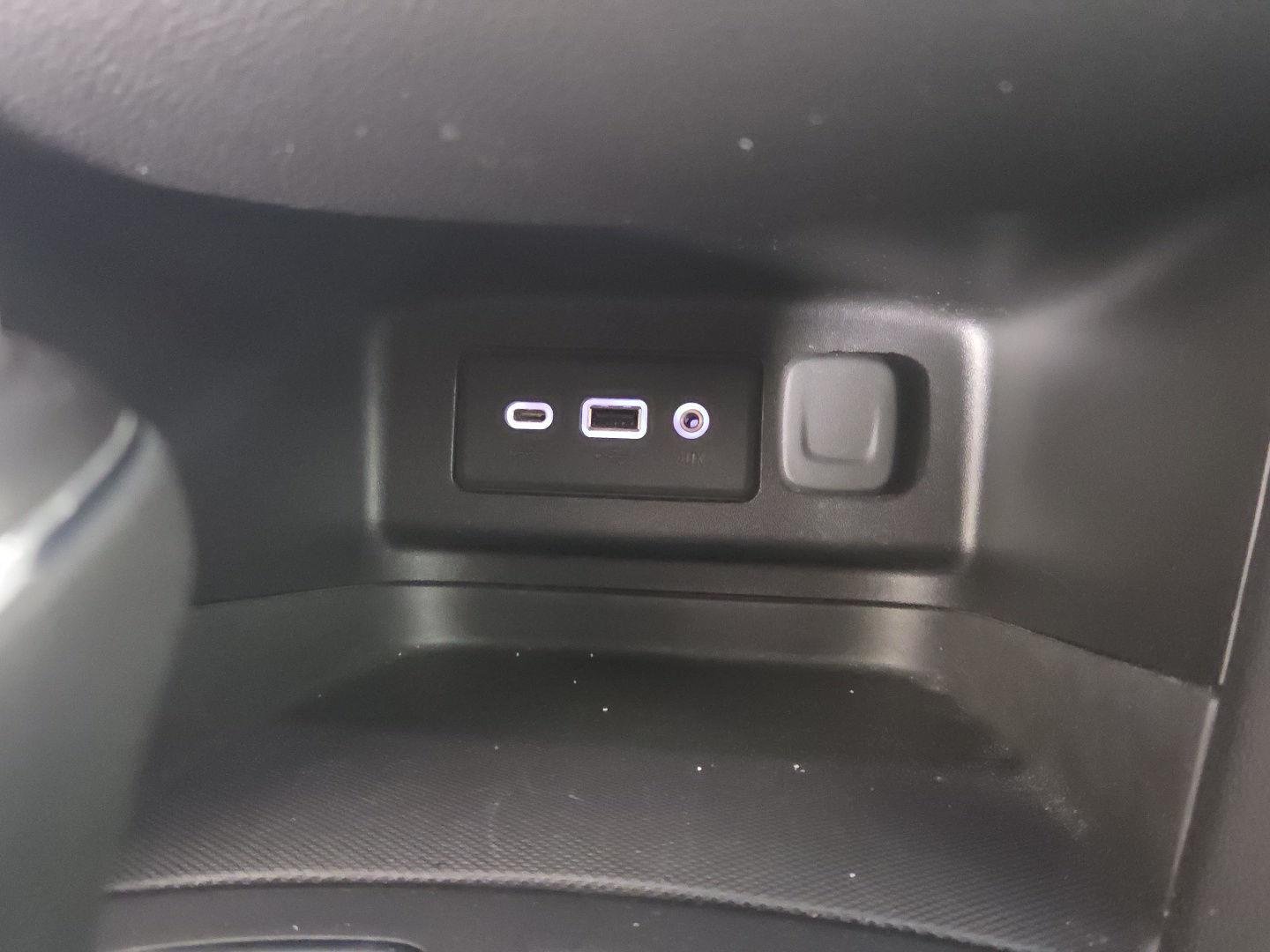 Used 2020 Midnight Blue Metallic Chevrolet LT image 15