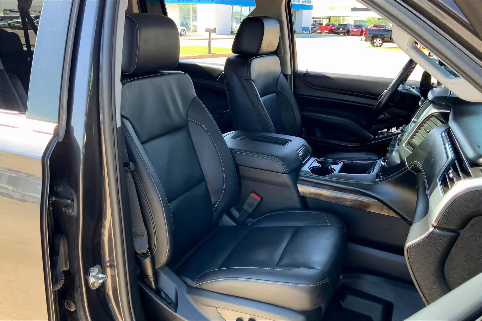 Used 2018 TUNGSTEN METALLIC Chevrolet LT image 7