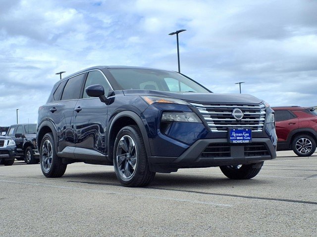 Pre-Owned 2024 Nissan Rogue SV Front Wheel Drive SUV
