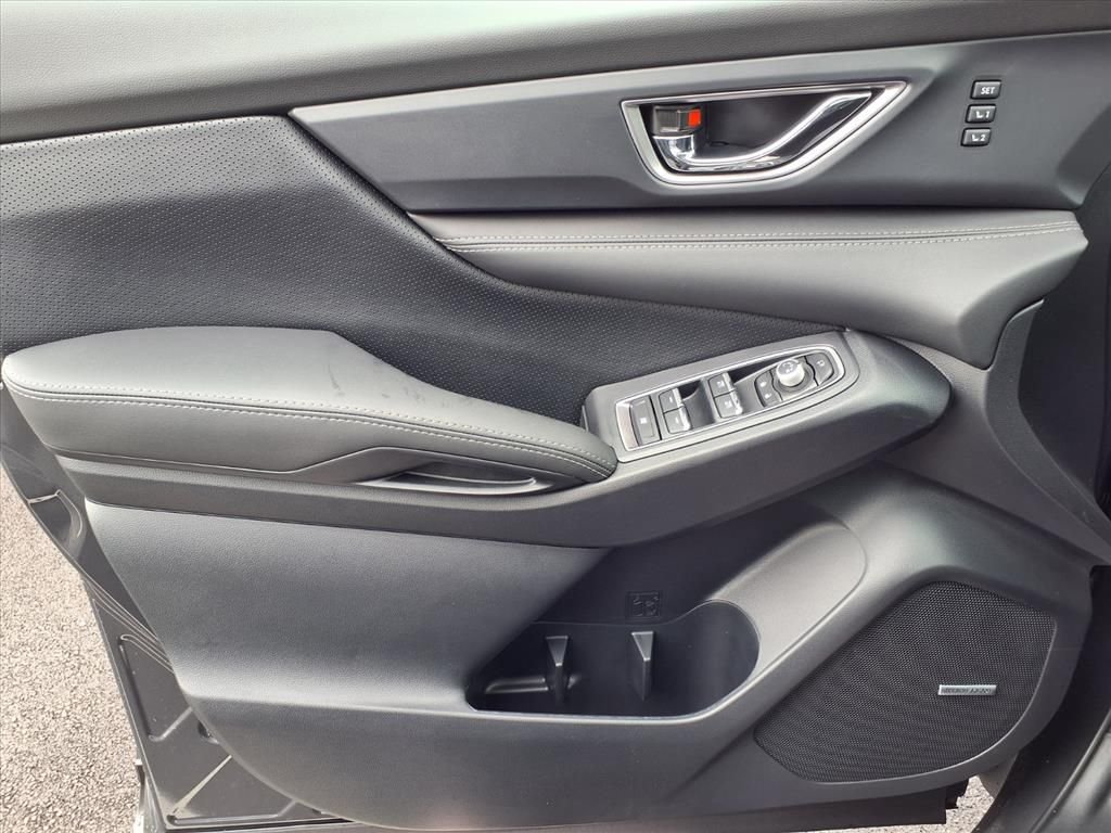 New 2026 MAGNETITE GRAY METALLIC Subaru Limited 7-Passenger image 10