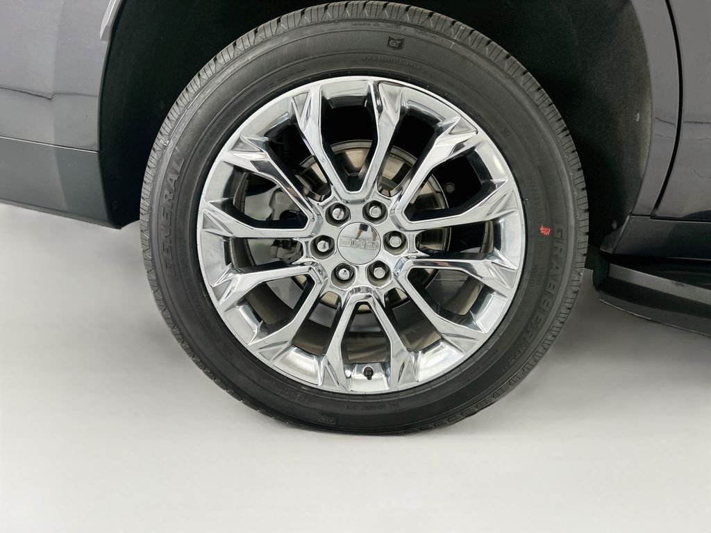 Used 2024 Titanium GMC Denali image 32