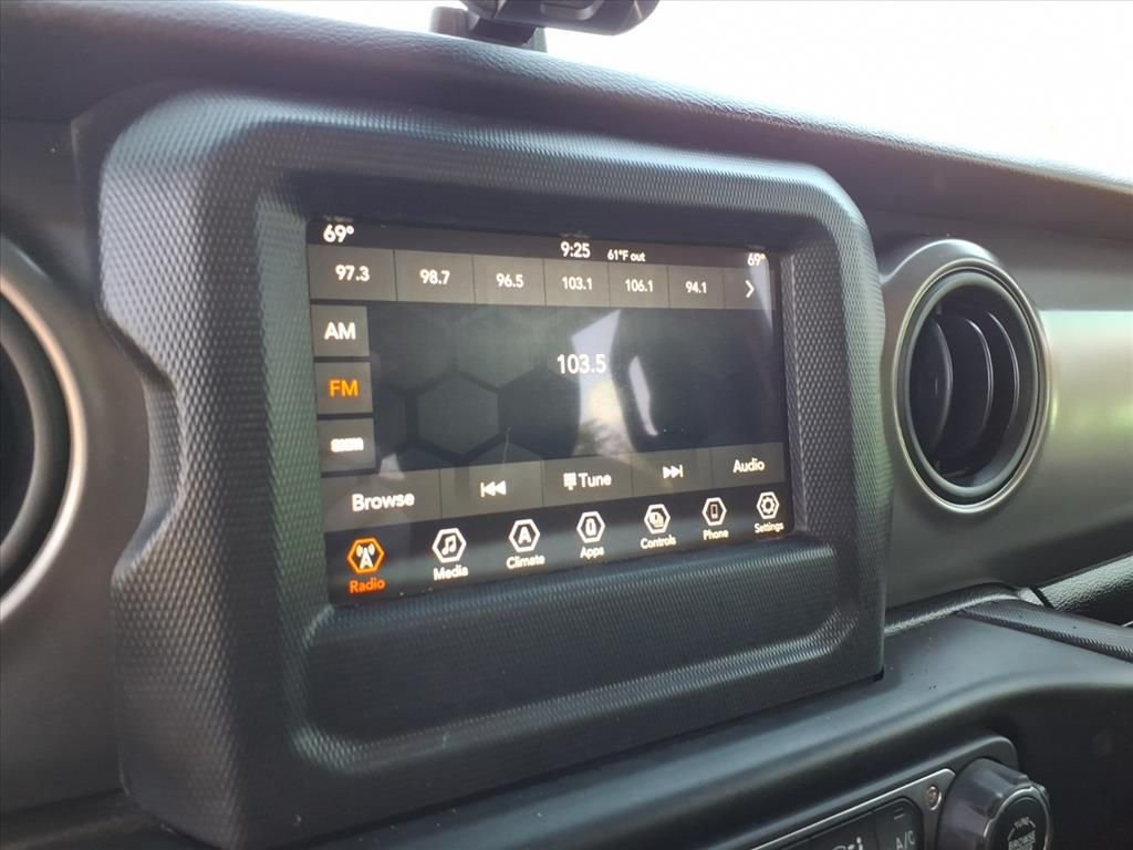 Used 2021  Jeep Unlimited Sport S image 23